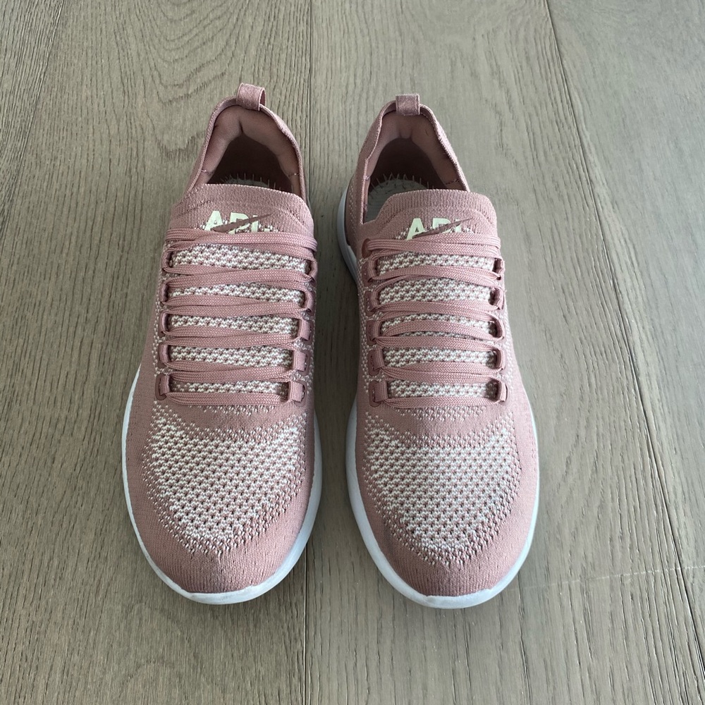 APL sneakers 8.5